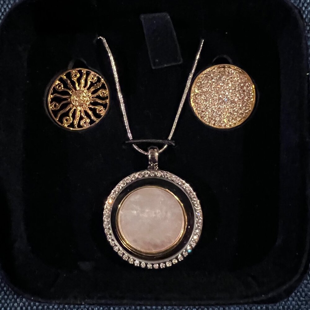 Stauer (#27217) Voyager Locket 3-in-1 Necklace Set